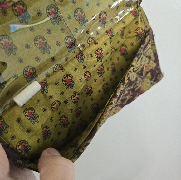 MaggiB Green Floral Paisley Quilt Fabric Large Wallet - Picture 9 of 12